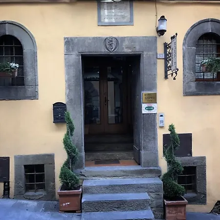 Sabrina Hotel 3*